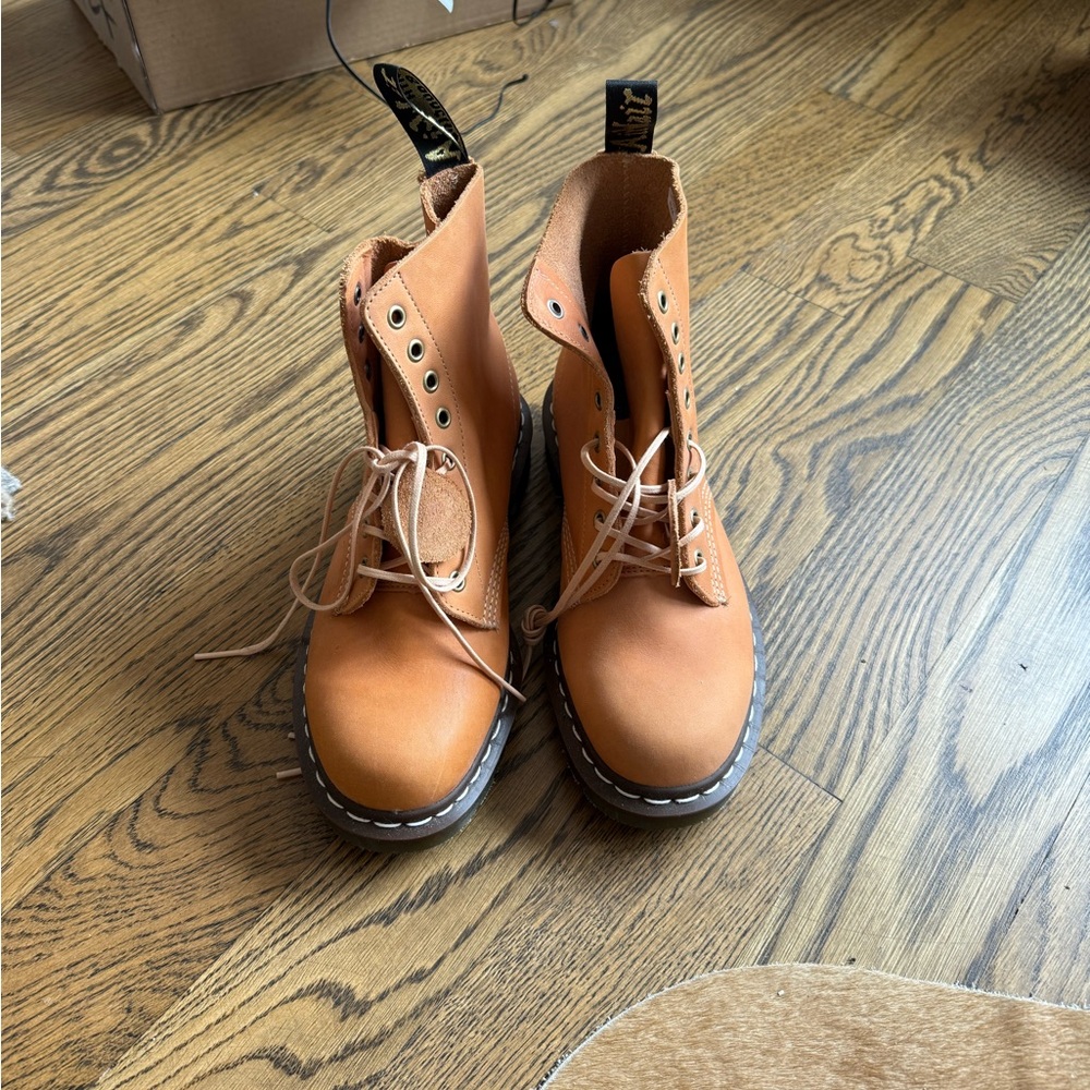 1460 Dr Marten Horween Leather